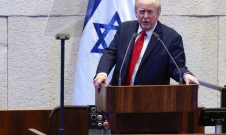 Historiese Oorwinning: Gyselaars vry, Trump proklammeer nuwe Midde-Ooste Vrede