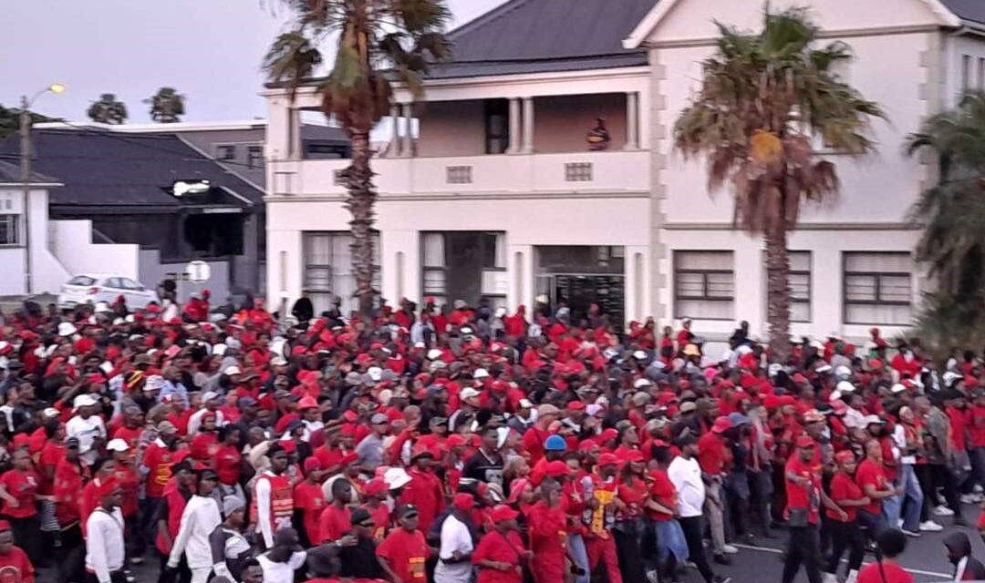 Spanning neem toe voor vonnisverrigtinge in Malema-saak