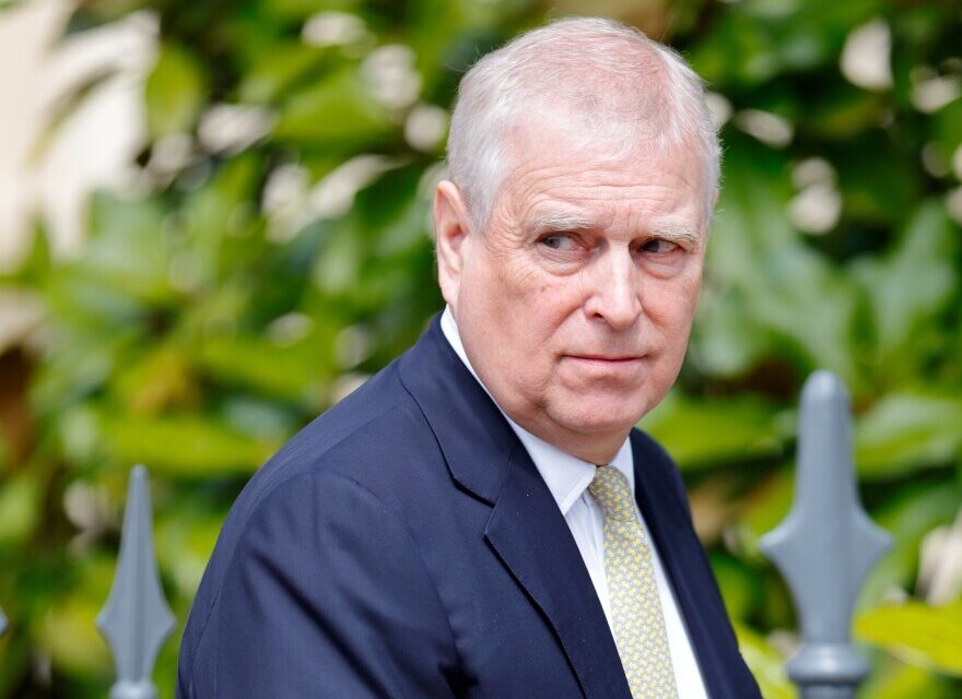 Prins Andrew in hegtenis oor beweerde wangedrag in openbare amp