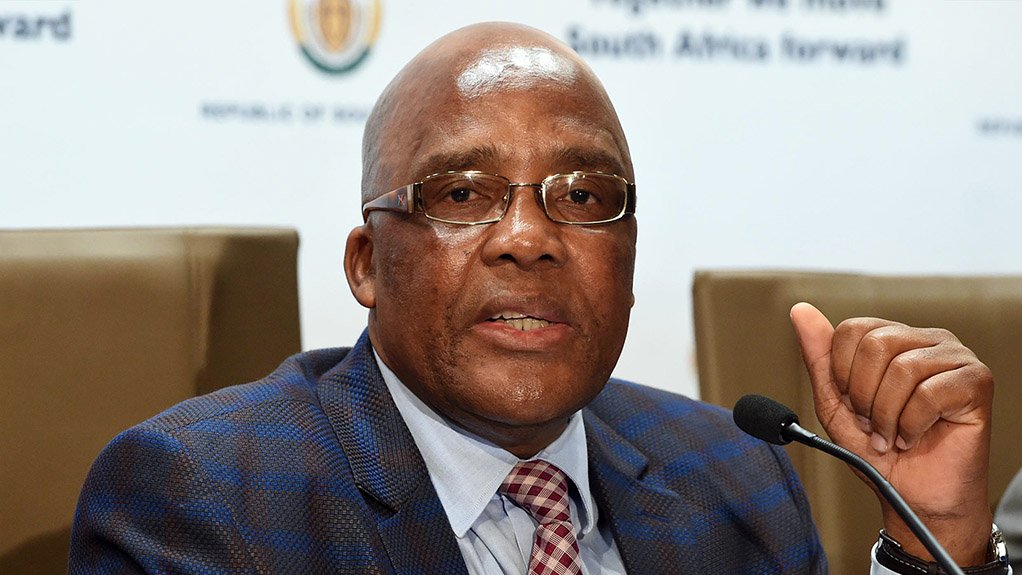 Motsoaledi: WGO het nog geen produkte onttrek oor chemikalieë in sanitêre produkte