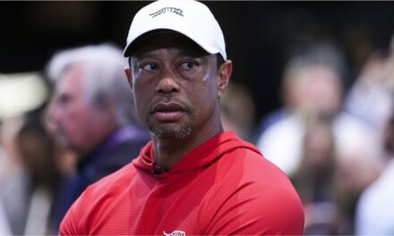 Tiger Woods onttrek uit gholf om op gesondheid te fokus