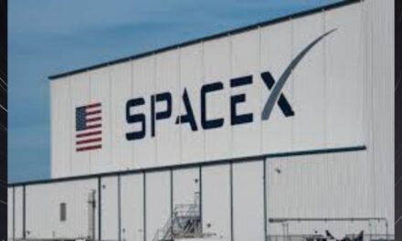Musk mik vir Wall Street-rekord met “astronomiese” bedrae vir SpaceX