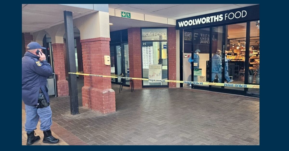 Nog ‘n bomontploffing by Woolworths!