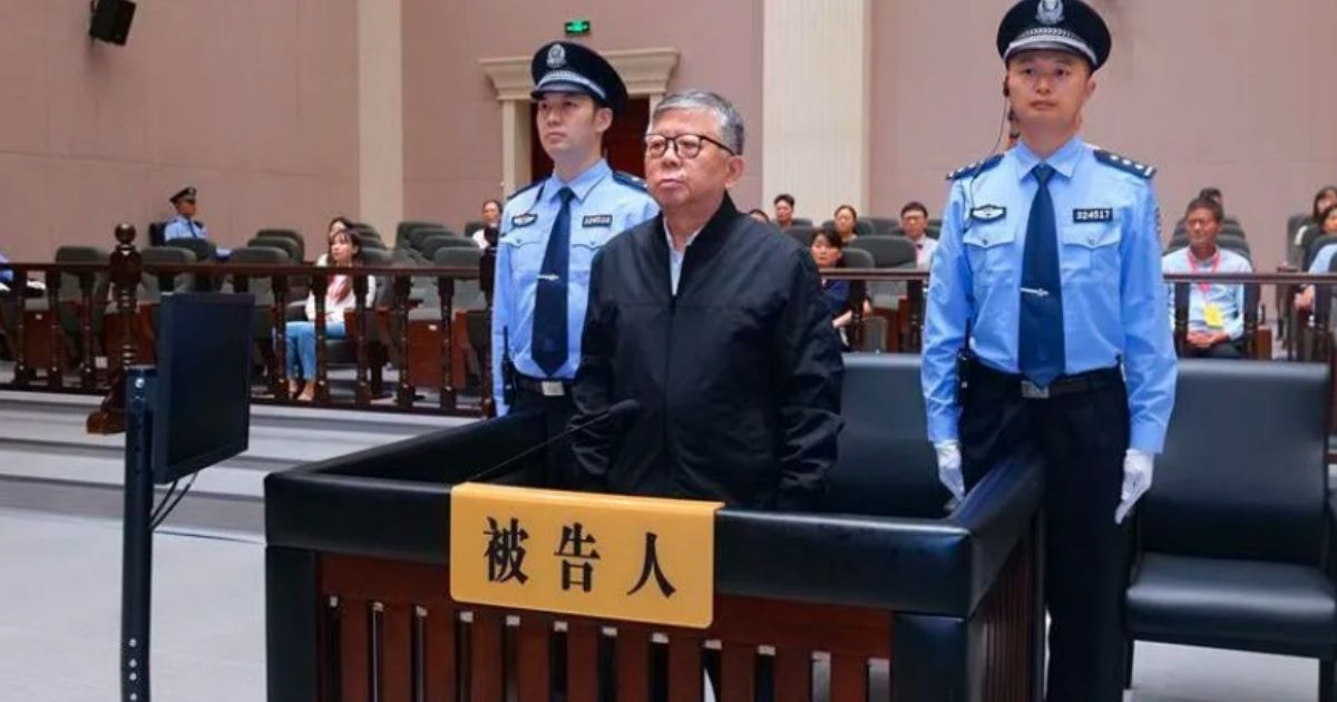 Voormalige Chinese amptenaar ter dood veroordeel vir omkoopgeld