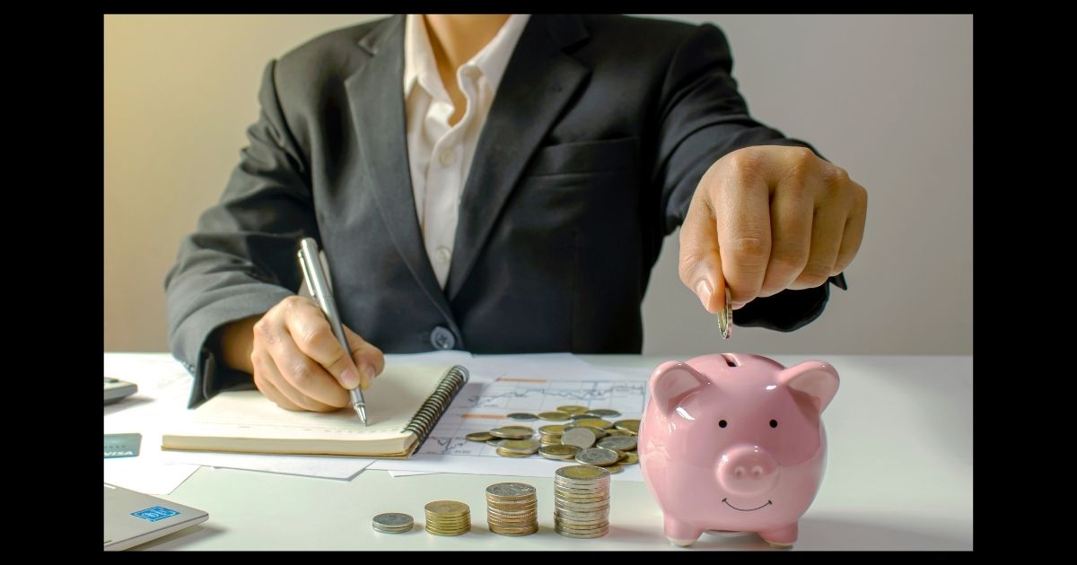 Eenvoudig verduidelik: Wat die 5% styging in inflasie vir jou sak beteken