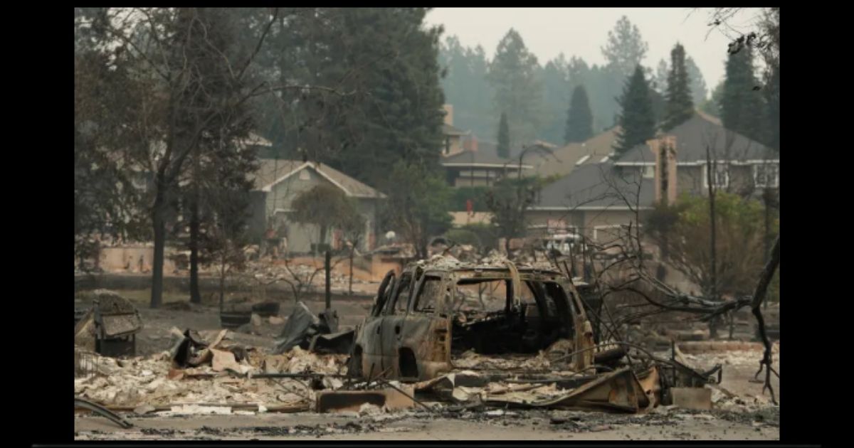 Vuurhel breek los: 60 000 mense vlug uit Washington