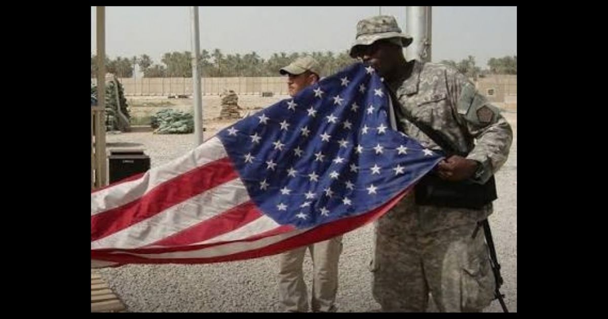 Amerika onttrek sy laaste troepe uit Irak