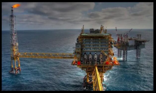 Vyf vermis nadat olieboorplatform by Gaboen sink